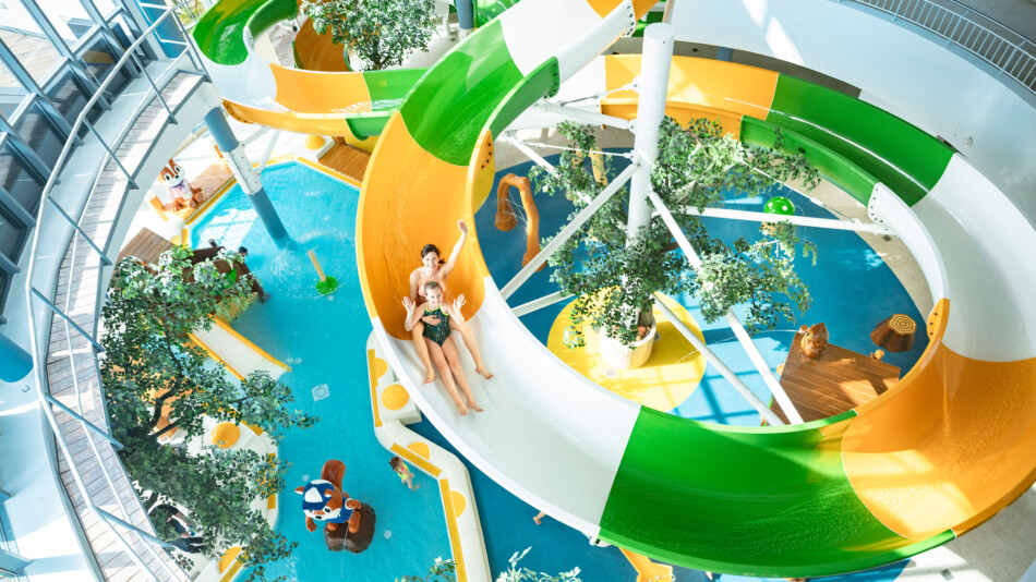 Die Rutsche im Aquafun Freizeitbad am Fleesensee.