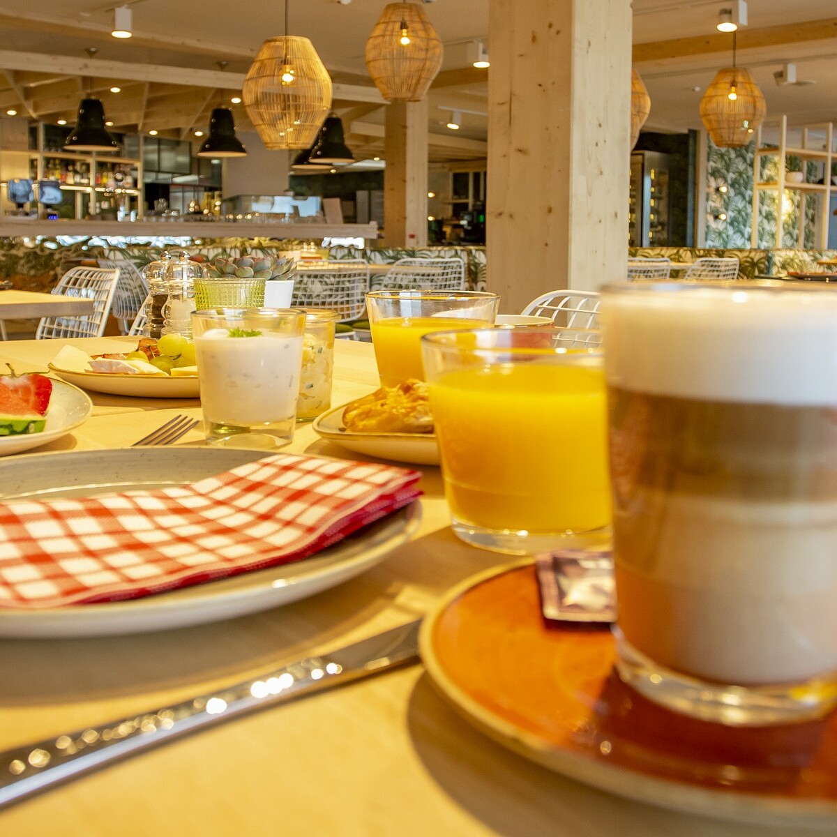 Frühstückstisch im alten Restaurant