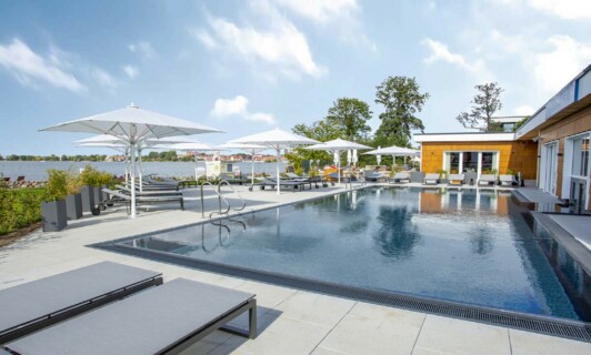 Pool vor dem Spa im MareMüritz