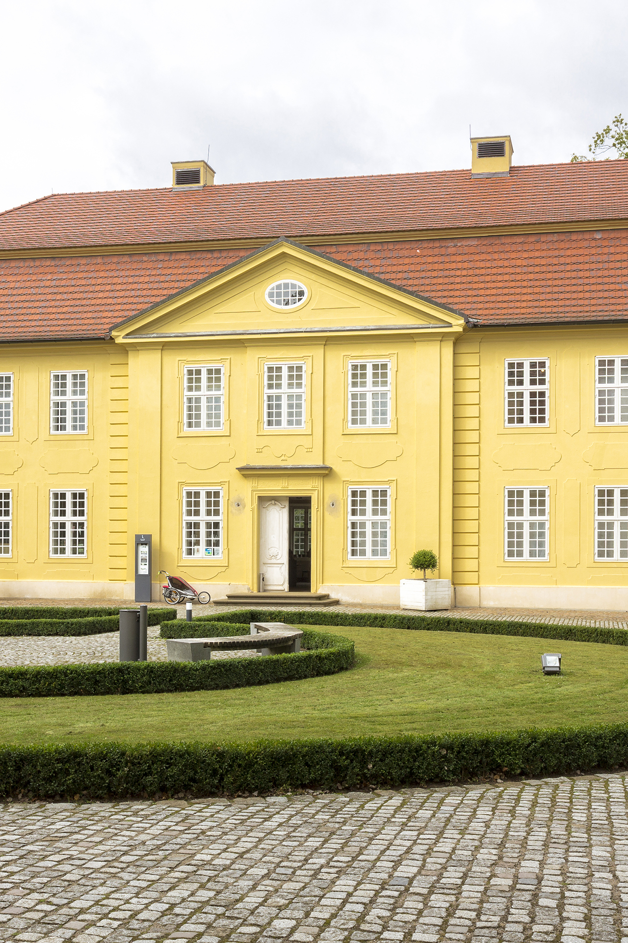 Der Drei Königinnen Palais in Mirow, Mecklenburg-Vorpommern.