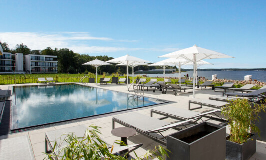 Hotel mit Pool in Waren direkt am See