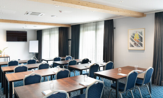 Bestuhlter Tagungsraum im Tagungshotel Mecklenburg Vorpommern