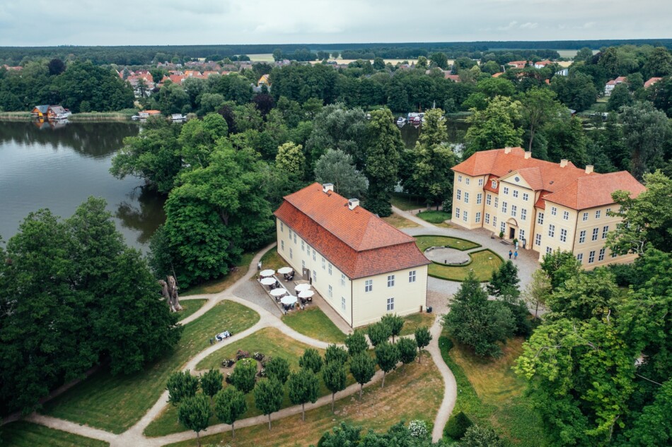 chloss und 3 Königinnen Palais auf der Schlossinsel Mirow